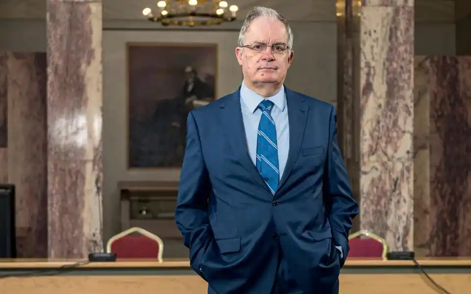 特朗普通俄门_特朗普和普京通话:希望结束俄乌冲突_普京谈特朗普