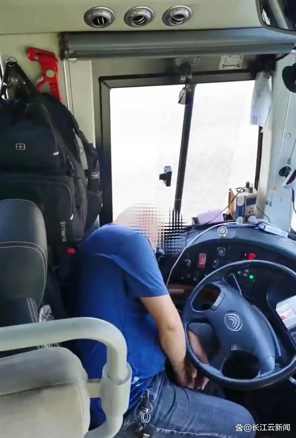 挂靠车辆司机能否认定工伤_工伤分为认定工伤和视同工伤_大巴司机成植物人却无法认定工伤