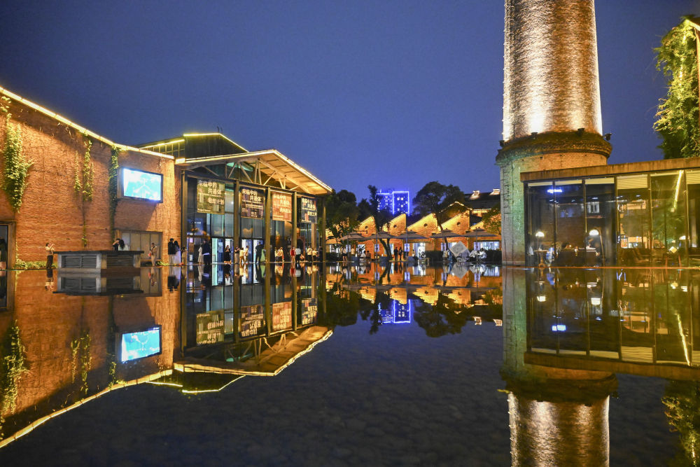 乘着改革开放的时代大潮阔步前行——习近平主席二〇二五年新年贺词激励人民满怀希望迎接新的一年