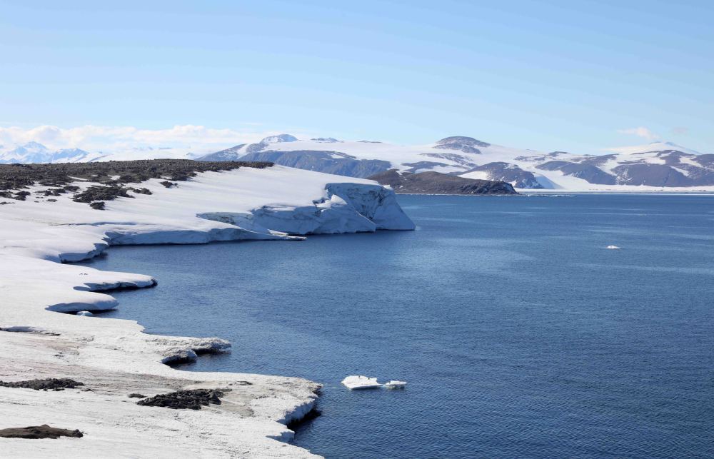 乘着改革开放的时代大潮阔步前行——习近平主席二〇二五年新年贺词激励人民满怀希望迎接新的一年