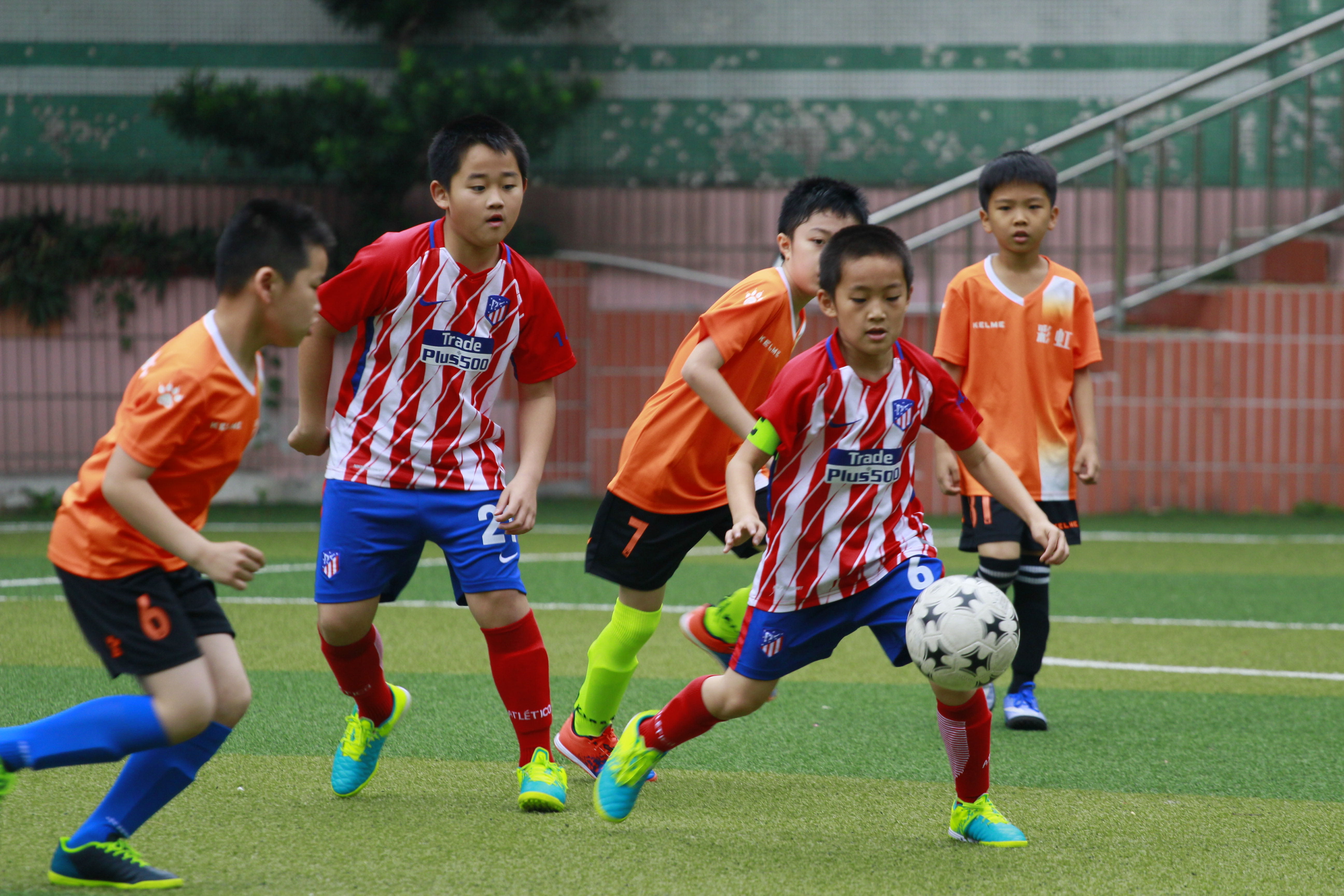 幼儿园开学哭闹案例_幼儿园开学第一天场面已失控_幼儿园开学哭闹视频