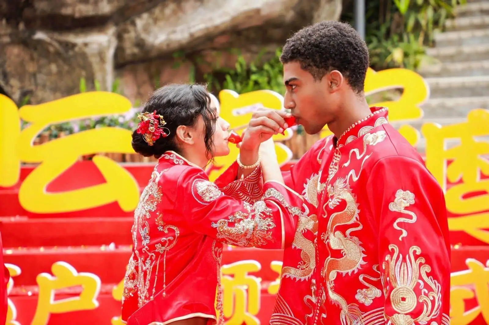 幼儿园开学哭闹视频_幼儿园开学哭闹案例_幼儿园开学第一天场面已失控