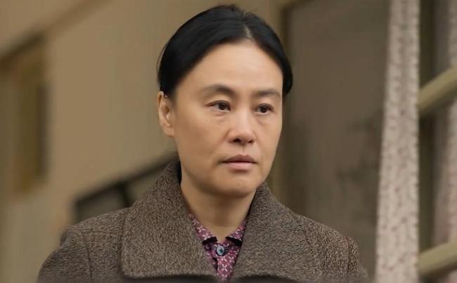 何家艺破产全家支援 大姐夫助东山再起