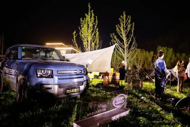 风翩翩云芊芊青山绿水间_绿水青山间_青山绿水间下一句诗词