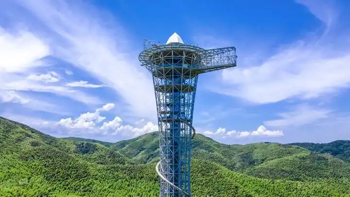 绿水青山间_青山绿水间下一句诗词_风翩翩云芊芊青山绿水间