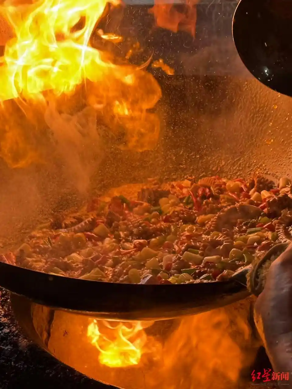 舌尖上的川菜纪录片_四川路边餐馆登上央视《舌尖4》_央视川菜