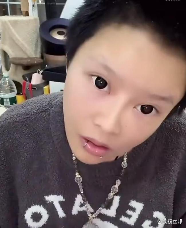 网红顾茜茜自曝日收入超30万 躺赚言论引争议