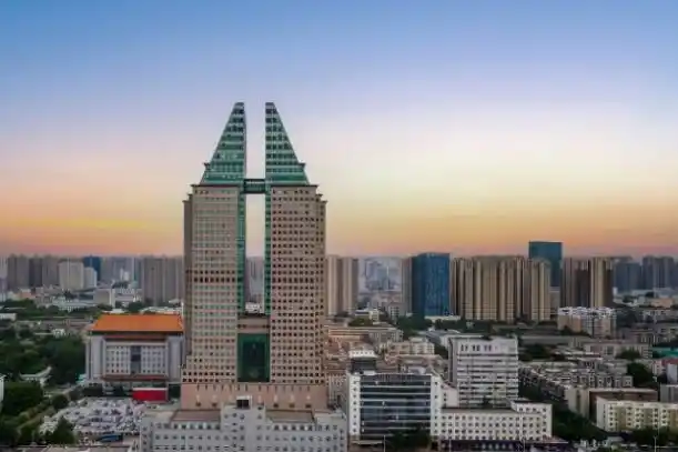 参加座谈会需要发言吗_座谈规格参加高会怎么说_谁参加了这场最高规格的座谈会