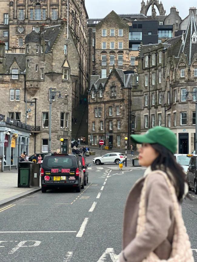 女孩靠拼假旅游 一年去7国23个城市 大厂人的拼假攻略