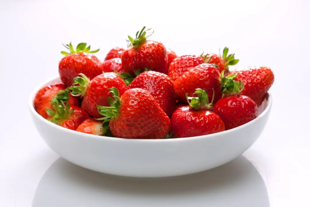 草莓能晒成草莓干吗_草莓的谣言_这些关于草莓的谣言不能信