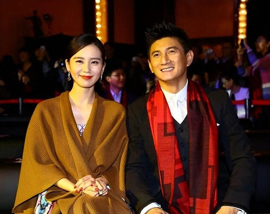 吴奇隆刘诗诗被偶遇_刘大锤曝刘诗诗吴奇隆真实状态_吴奇隆刘诗诗晒自拍