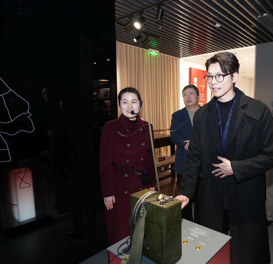 奉献人民精神食粮好词好句_把最好的精神食粮奉献给人民_人民的奉献精神