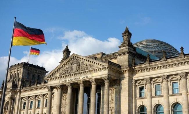 默茨宣布胜选德总理 朔尔茨承认失利 联盟党领先组阁在即