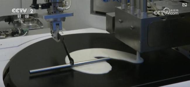 中国首个机器人大厨获批上岗