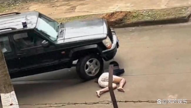 剧组拍戏车辆疑失控 撞伤12名群演