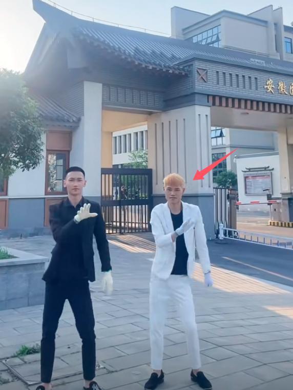 网红阿浩离世 从确诊到去世仅5个月 年轻生命的警示