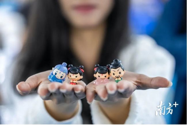 东莞潮玩迎来“泼天富贵” 哪吒爆火带动产业繁荣