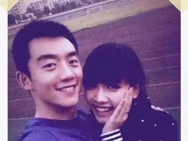 曝任重孙骁骁已婚有孩子 隐婚多年终曝光