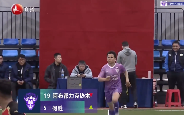 44岁“退钱哥”中冠首秀未进球_中超外援首秀进球_国足退钱哥表情包