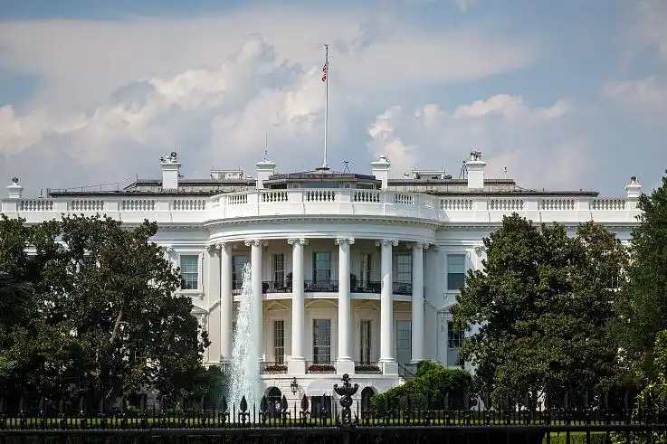 特朗普内阁会议_特朗普第二任期首次内阁会谈了啥_特朗普会谈内阁任期多长时间