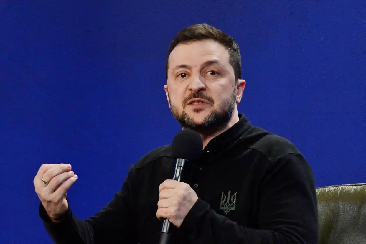 眉山情报科人员_名侦探柯南漫画1047话情报_美上百名情报人员因色情聊天被解雇