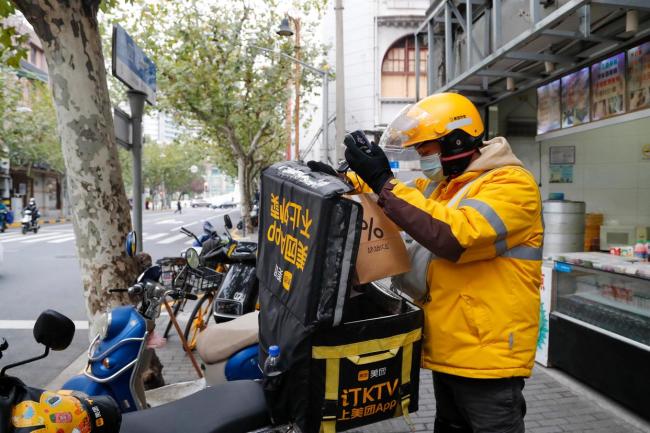 一线城市超6成专职骑手月入6000以上