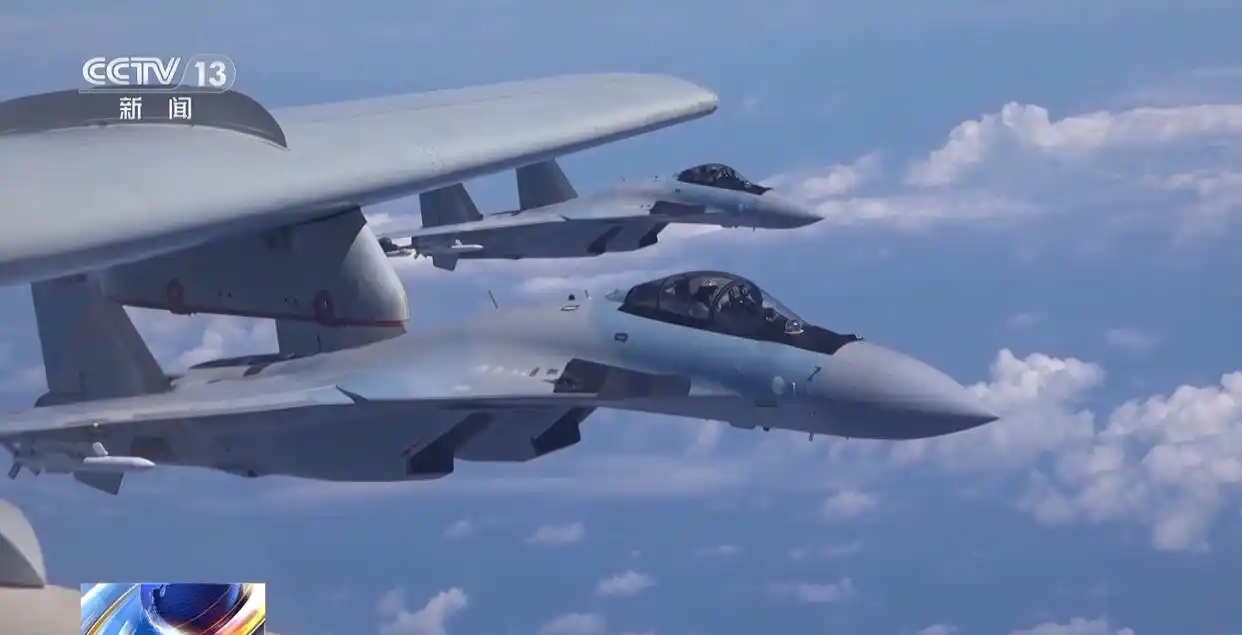 空军飞机机型大全_空军战斗机最新_空军新型战机密集亮相