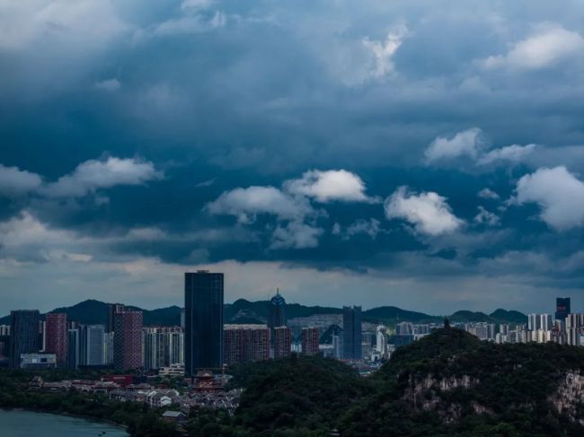 广西局部将有8级雷暴大风或冰雹 南方警惕强对流天气