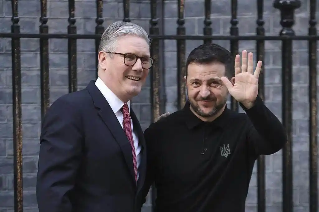 乌克兰批准_乌克兰新总统访欧_美方称乌克兰或需要新领导人