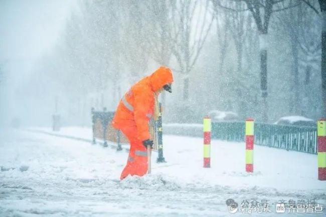 济南大暴雪下了387个大明湖 暖心瞬间感动全城