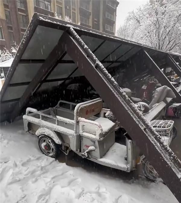 天塌了有高个顶着具象化了_高马尾怎么扎不塌图解_有3顶红帽子2顶白帽子