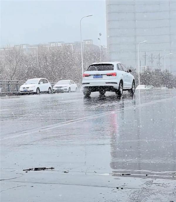 天塌了有高个顶着具象化了_高马尾怎么扎不塌图解_有3顶红帽子2顶白帽子