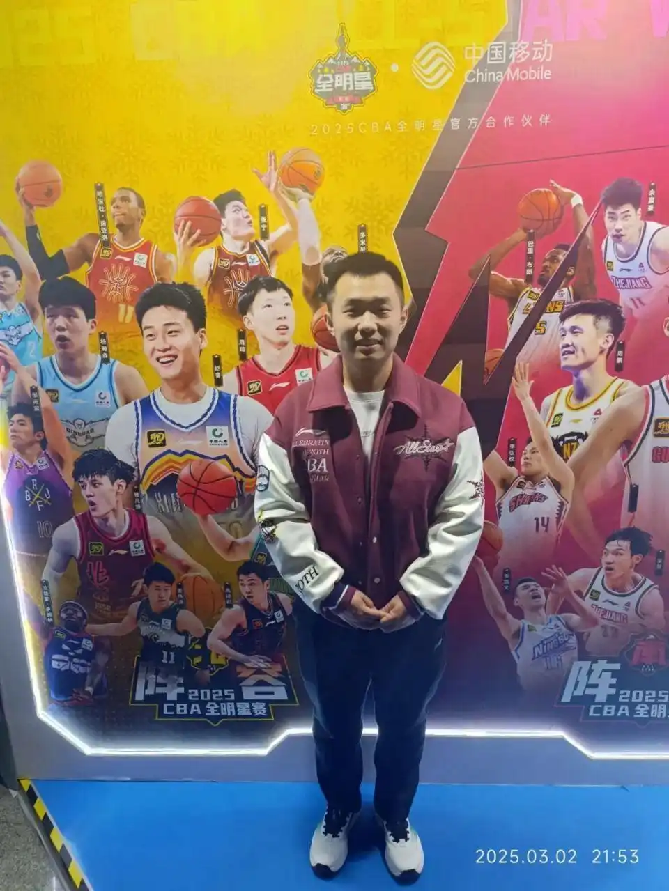 替姚明出头_姚明回国干了什么_当年被姚明托举的孩子回来了