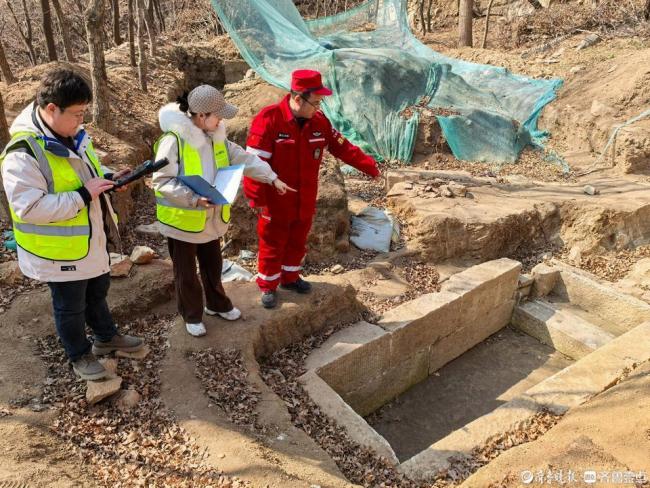 村民平整土地种树挖出秦汉行宫遗址 新发现文物点再添家底