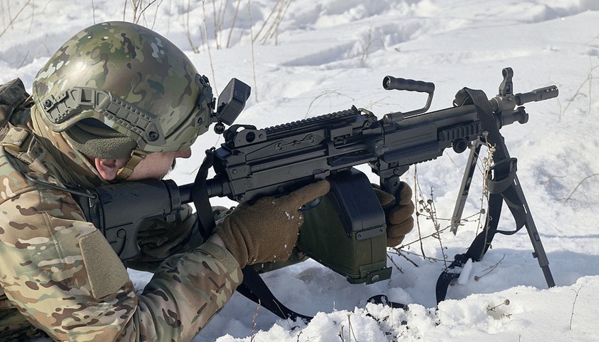 援助暂停乌克兰军事美国的原因_美国援助乌克兰2.5亿美元_美国暂停对乌克兰军事援助