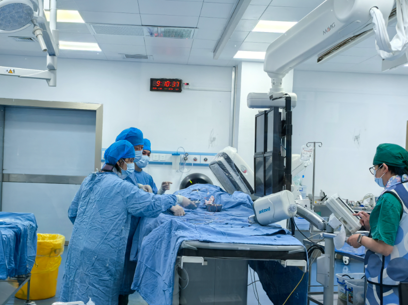 4岁男孩心脏上破了5个“洞”_心脏破洞会越来越大吗_心脏破洞会有什么症状