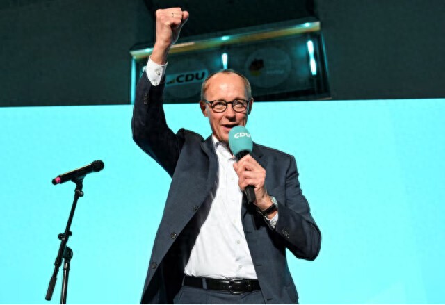 默茨:德国将不惜代价加强国防力量