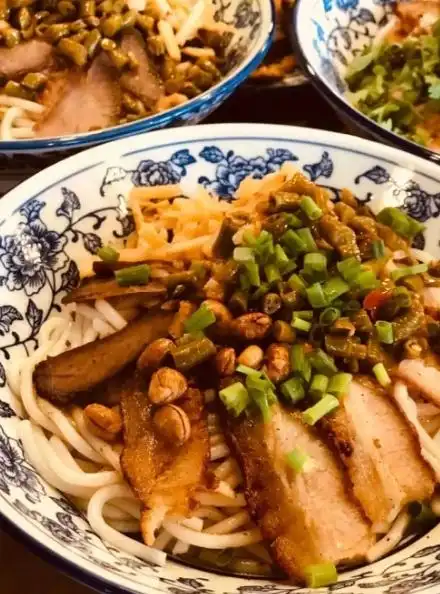 女子点外卖等候多时_外卖送餐女孩半年前就死了_女子两年连点同一家外卖606次