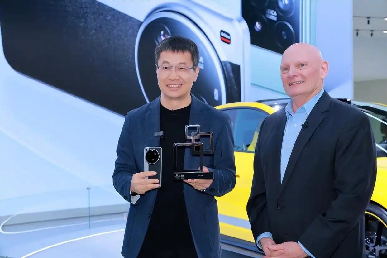 卢伟冰:小米的目标是超越苹果_卢伟冰:小米的目标是超越苹果_卢伟冰:小米的目标是超越苹果