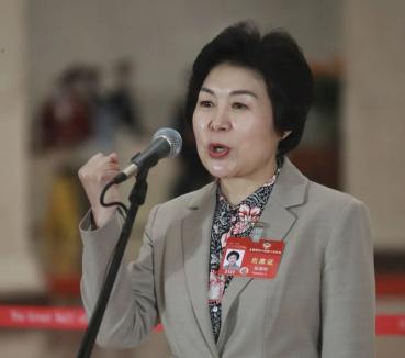 第二场“委员通道”集体采访_采访组委会成员问题_3月7日委员通道采访