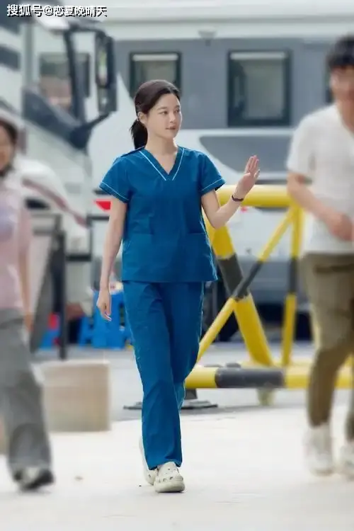 辛芷蕾唱歌视频_辛芷蕾把医生的无力感演出来了_辛芷蕾话剧