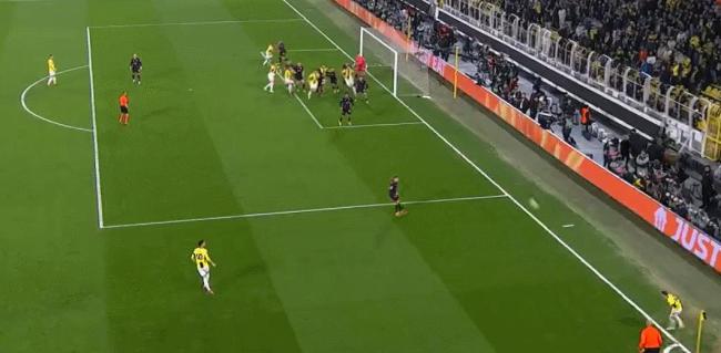 流浪者3比1客胜费内巴切 手握晋级主动权