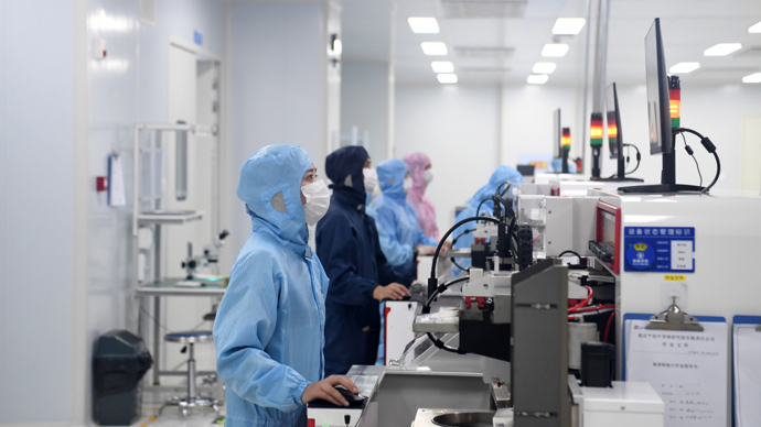 2025年中国经济怎么干_中国经济2028年_2049中国经济