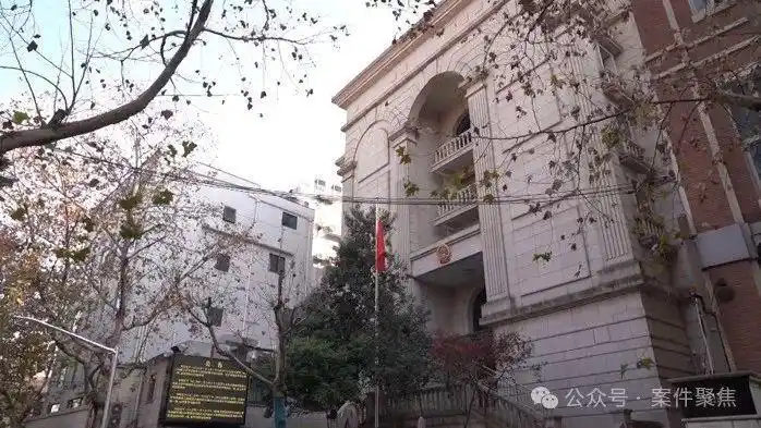 前妻刷大牌_大牌前妻太嚣张_男子离婚拿走前妻7个大牌包