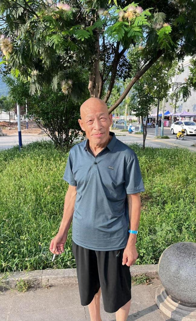 大爷跨省参加亲家葬礼半夜失联