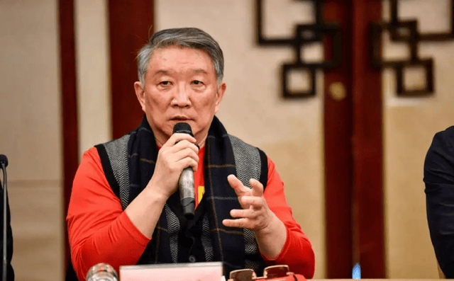 李梦社交媒体发声回击宫鲁鸣