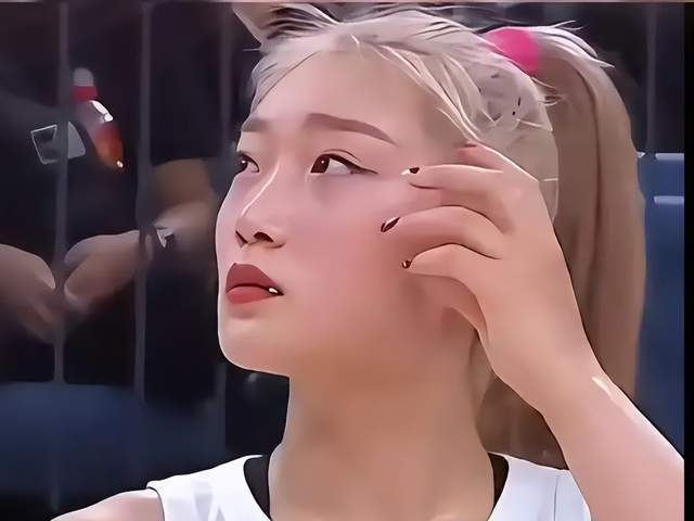 李梦社交媒体发声回击宫鲁鸣 暗讽认知落伍