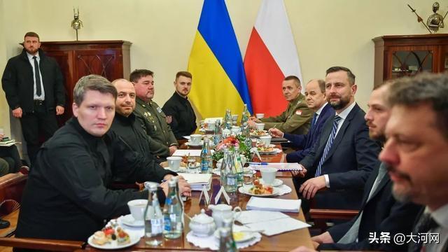 俄罗斯夜袭乌总统泽连斯基家乡 致3死31伤