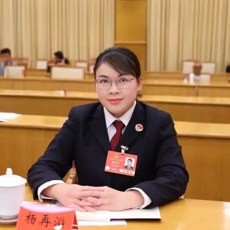 住一楼窗户怎么防隐私_住酒店要开厕所灯吗_住酒店上厕所隐私视频被售卖